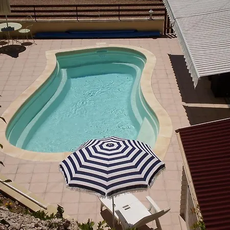 Les Roziers Hébergement de vacances *