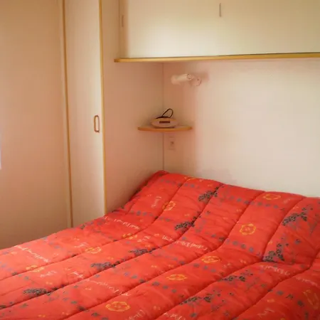 Holiday home Les Roziers Montmurat